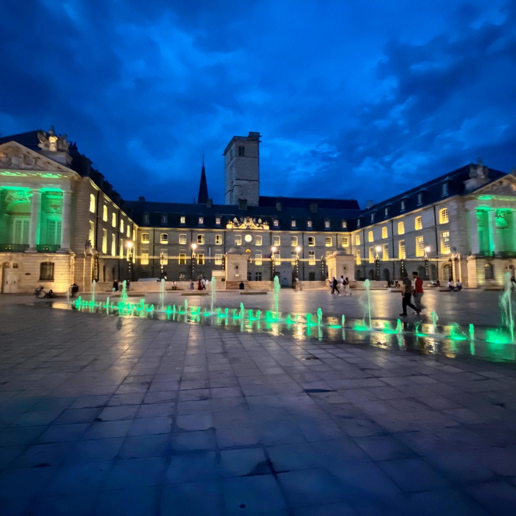 Loft&Spa Privatif Dijon Exteriör bild